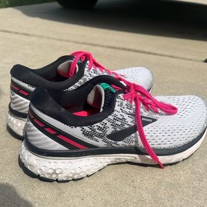 BROOKS Ghost Running Shoes